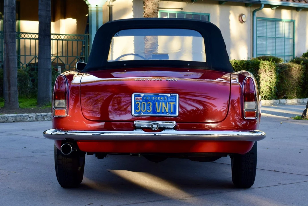 1964 Alfa Romeo 2600 - Image 26 of 31