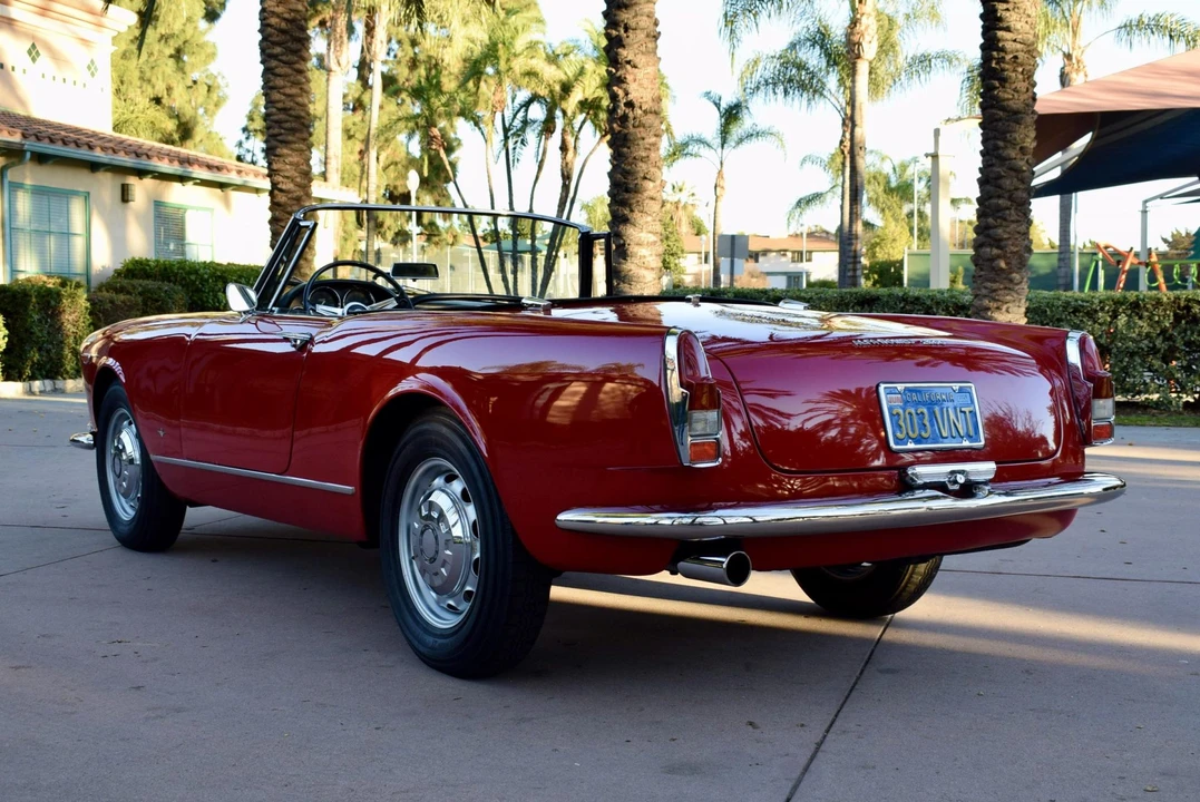 1964 Alfa Romeo 2600 - Image 8 of 31