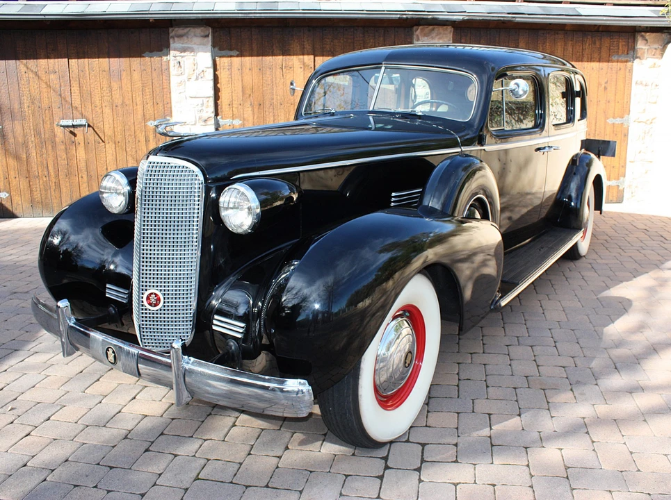 1937 Cadillac Series 70 & 75 - Image 7 of 31