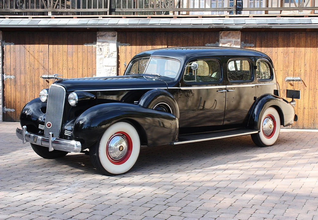 1937 Cadillac Series 70 & 75 - Image 8 of 31