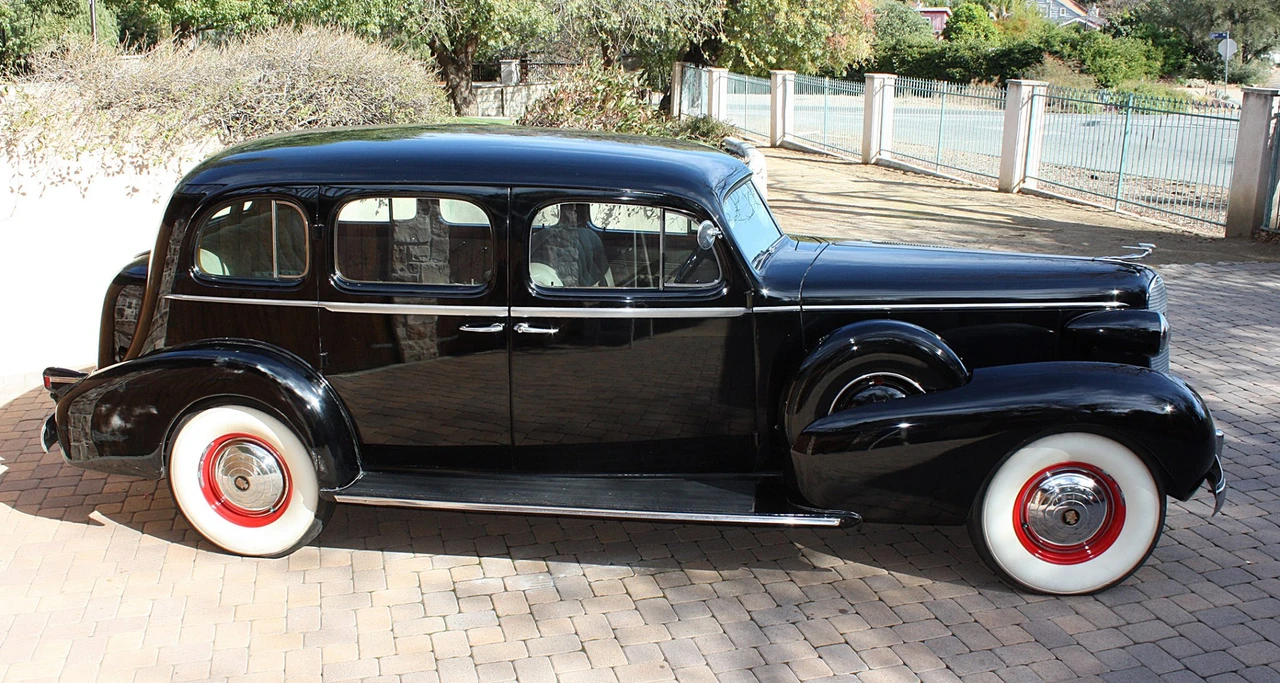 1937 Cadillac Series 70 & 75 - Image 12 of 31