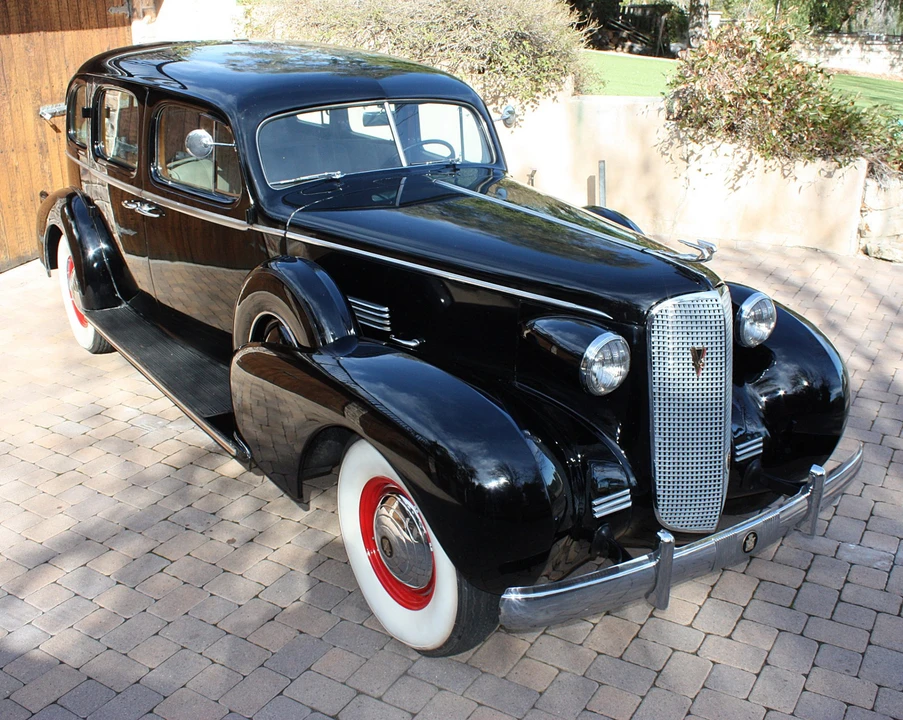 1937 Cadillac Series 70 & 75 - Image 14 of 31