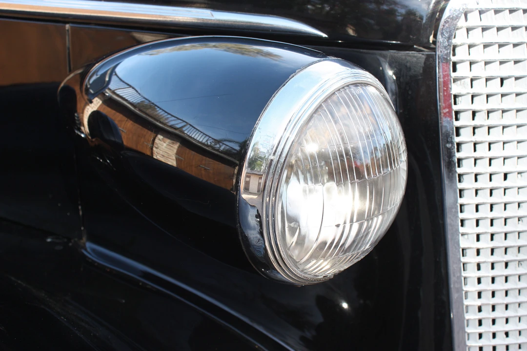 1937 Cadillac Series 70 & 75 - Image 17 of 31