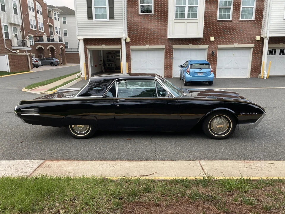 1961 Ford Thunderbird 3rd Gen - Image 7 of 31