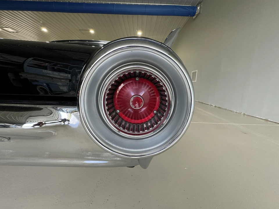 1961 Ford Thunderbird 3rd Gen - Image 17 of 31
