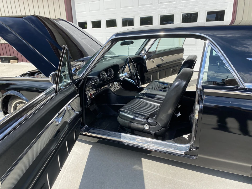 1961 Ford Thunderbird 3rd Gen - Image 24 of 31