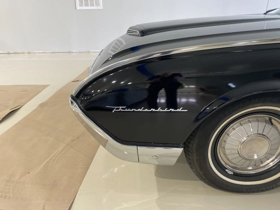 1961 Ford Thunderbird 3rd Gen - Image 13 of 31
