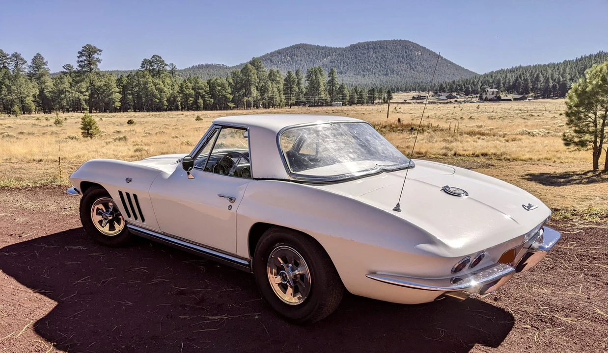 1965 Chevrolet Corvette C2 - Image 20 of 31