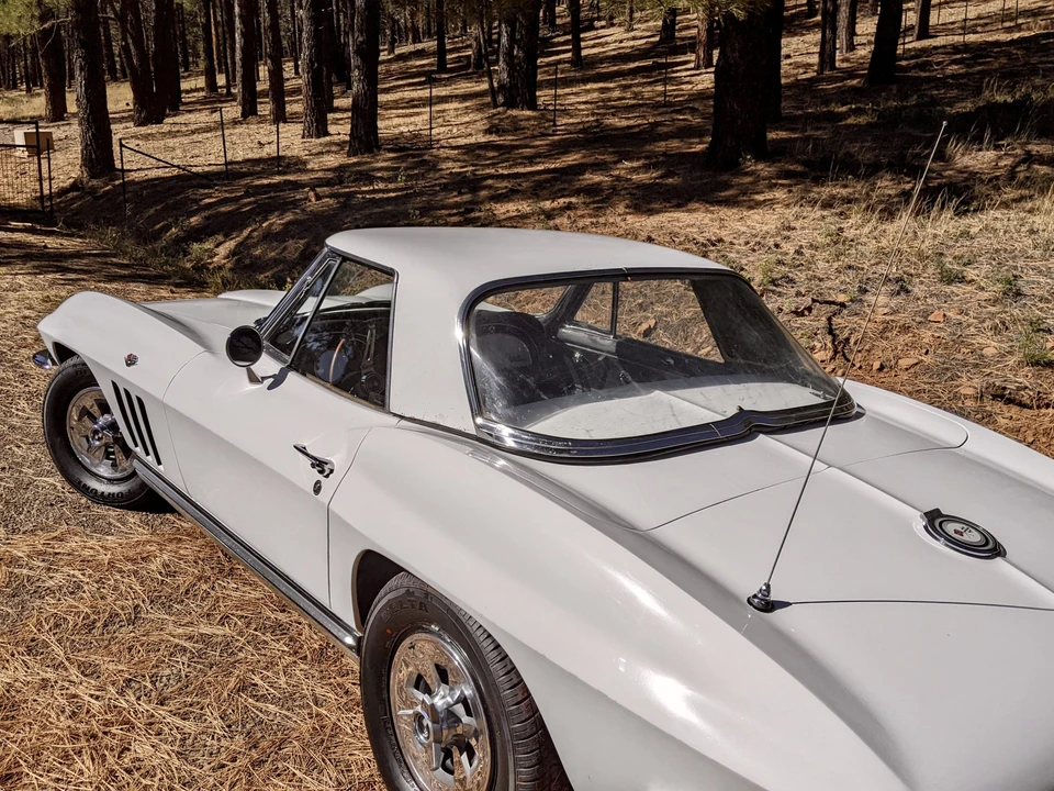 1965 Chevrolet Corvette C2 - Image 21 of 31
