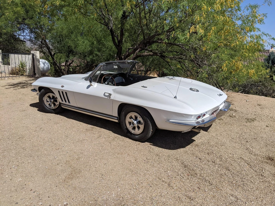 1965 Chevrolet Corvette C2 - Image 9 of 31