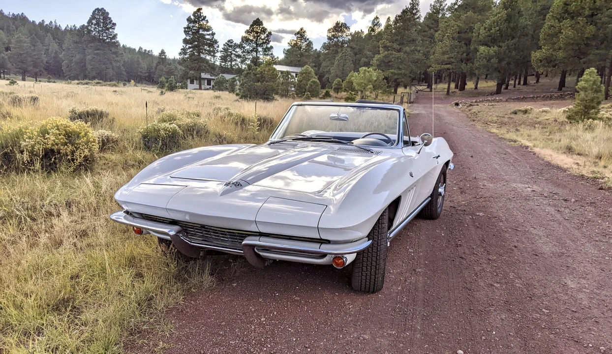 1965 Chevrolet Corvette C2 - Image 2 of 31