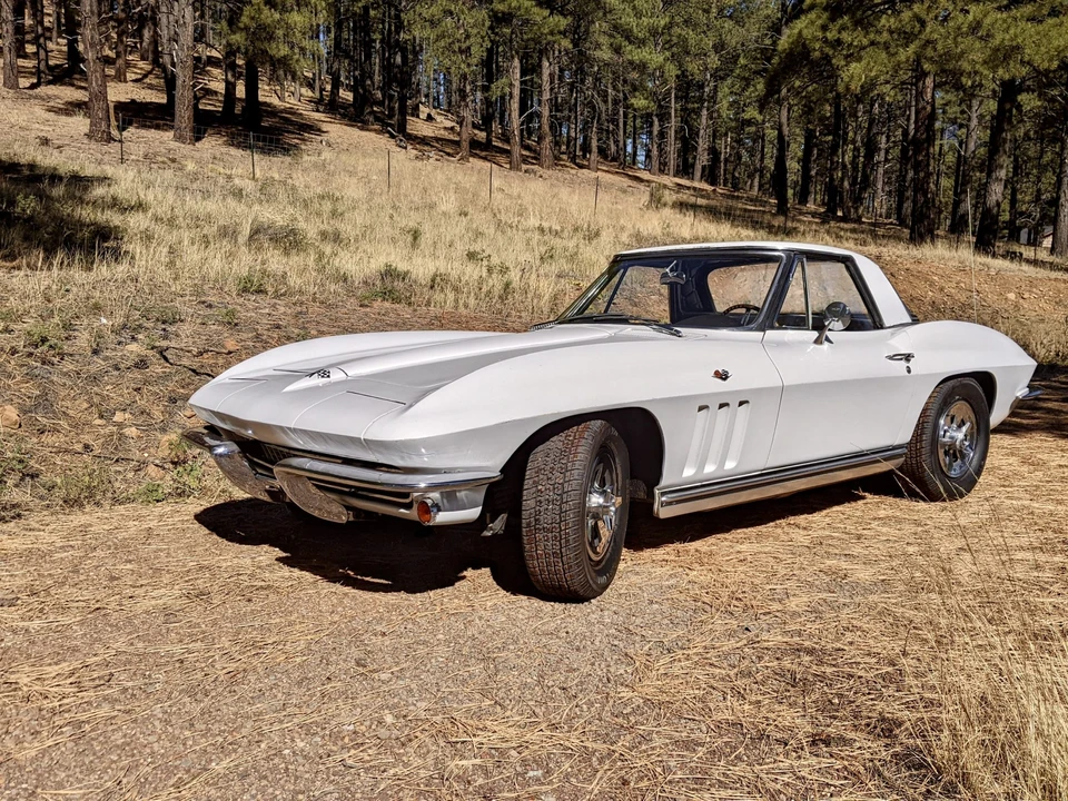 1965 Chevrolet Corvette C2 - Image 16 of 31