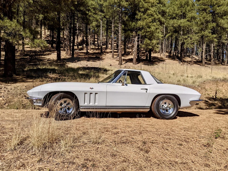 1965 Chevrolet Corvette C2 - Image 17 of 31