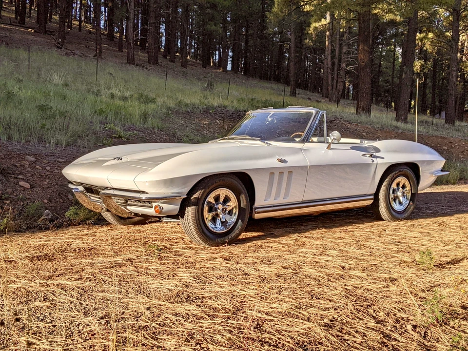 1965 Chevrolet Corvette C2 - Image 6 of 31