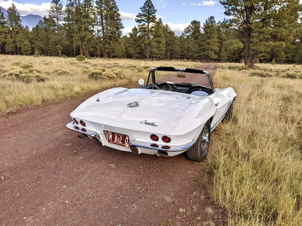 1965 Chevrolet Corvette C2 - Image 11 of 31