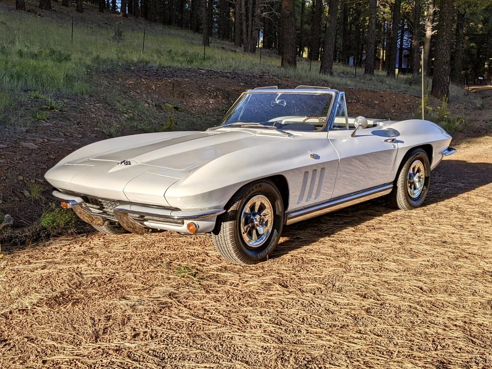 1965 Chevrolet Corvette C2 - Image 3 of 31