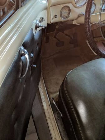 1947 Buick Roadmaster - Image 7 of 21
