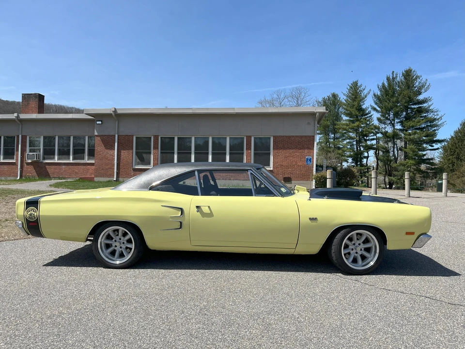 1969 Dodge Super Bee - Image 9 of 31