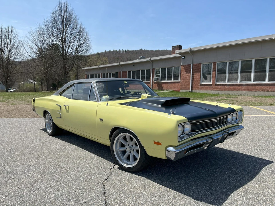 1969 Dodge Super Bee - Image 2 of 31