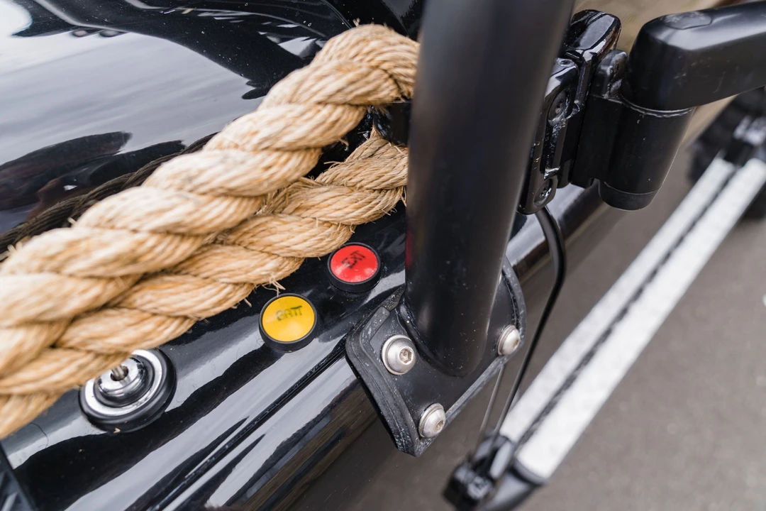 2014 Land Rover Defender 110 - Image 3 of 31