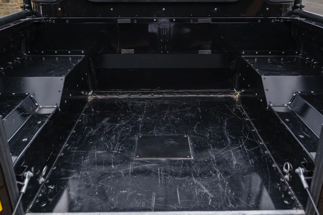 2014 Land Rover Defender 110 - Image 12 of 31