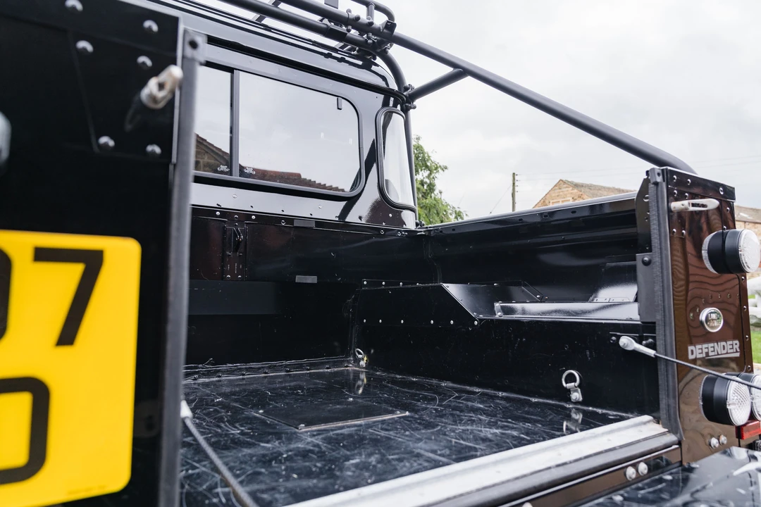 2014 Land Rover Defender 110 - Image 13 of 31