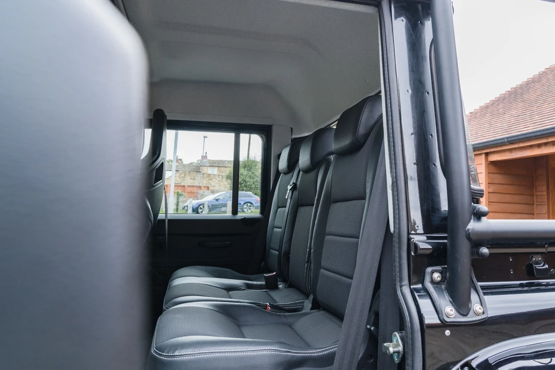 2014 Land Rover Defender 110 - Image 24 of 31