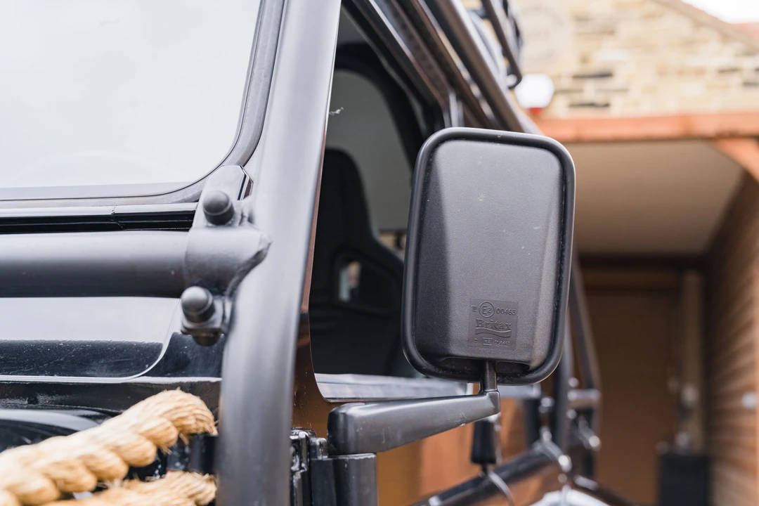 2014 Land Rover Defender 110 - Image 2 of 31