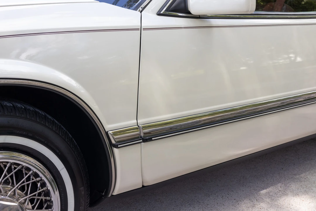1990 Buick Riviera 4th-7th Gen - Image 11 of 31
