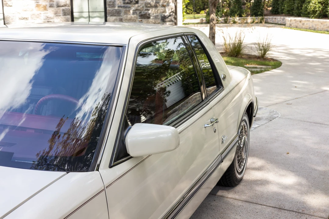 1990 Buick Riviera 4th-7th Gen - Image 13 of 31