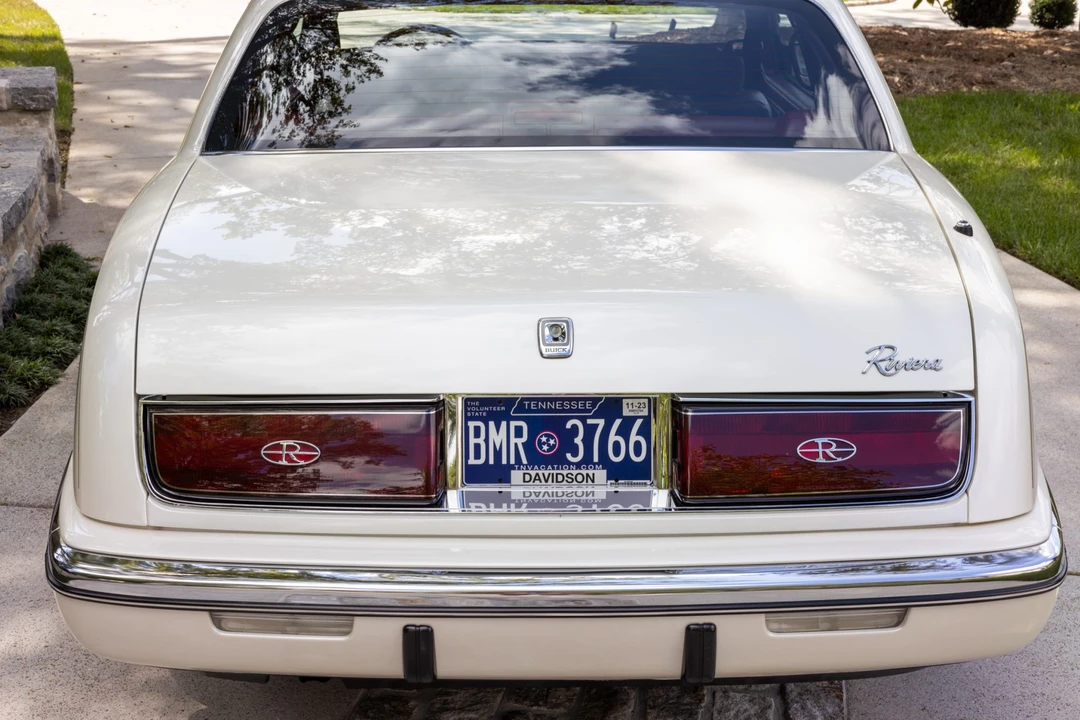 1990 Buick Riviera 4th-7th Gen - Image 31 of 31