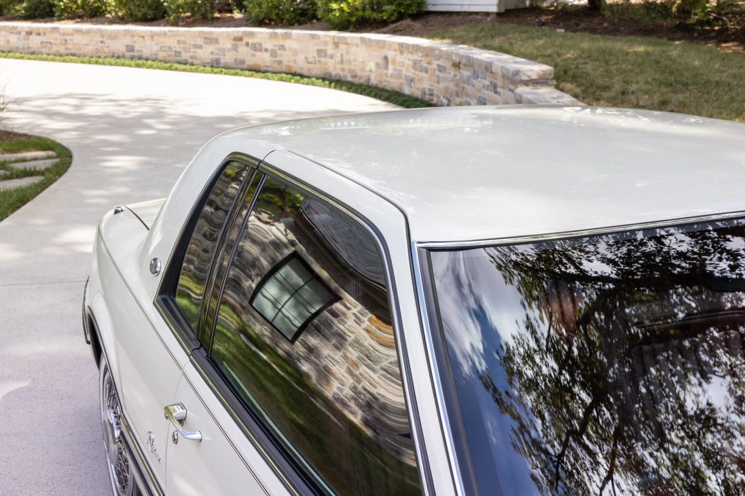 1990 Buick Riviera 4th-7th Gen - Image 25 of 31