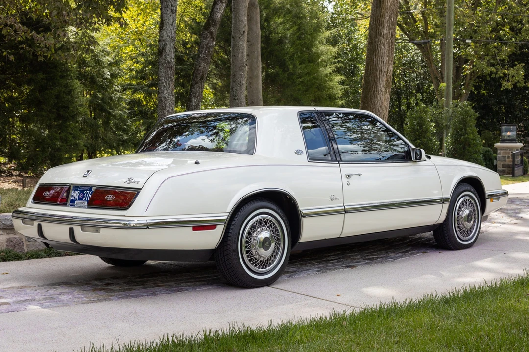 1990 Buick Riviera 4th-7th Gen - Image 6 of 31