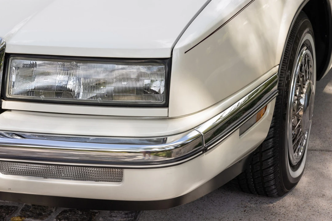 1990 Buick Riviera 4th-7th Gen - Image 18 of 31