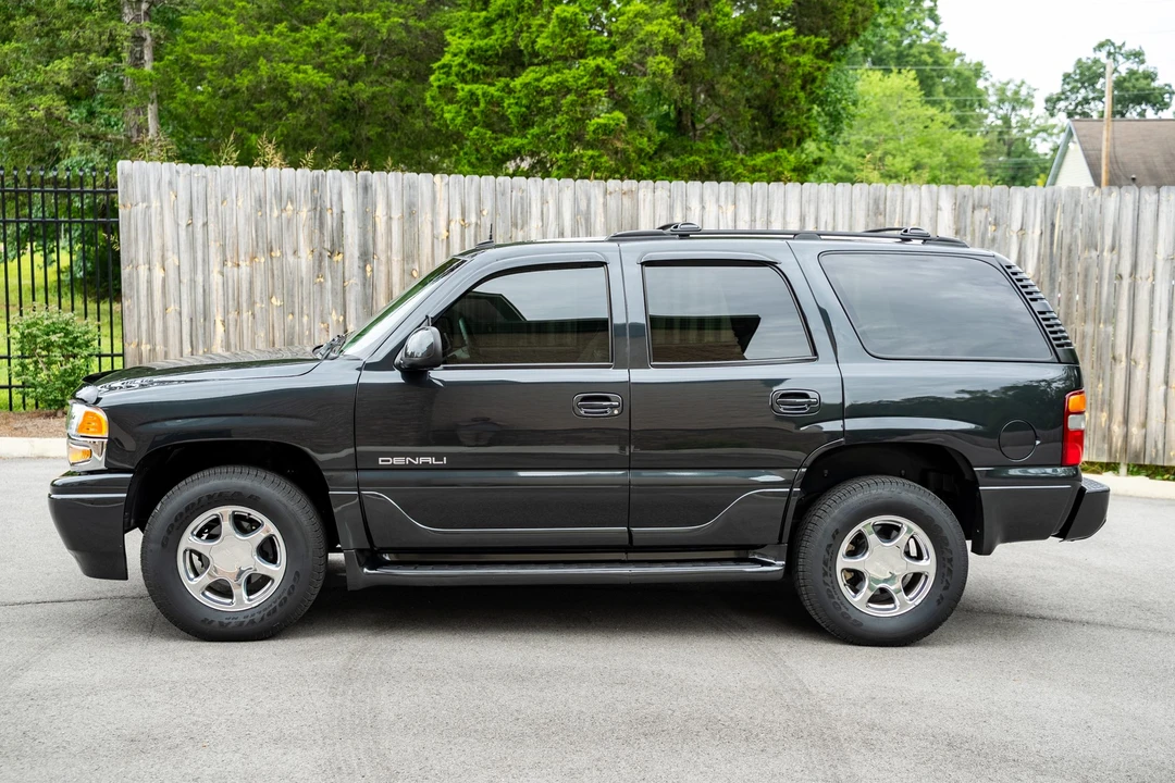 2003 GMC Yukon 2nd Gen - Image 10 of 31