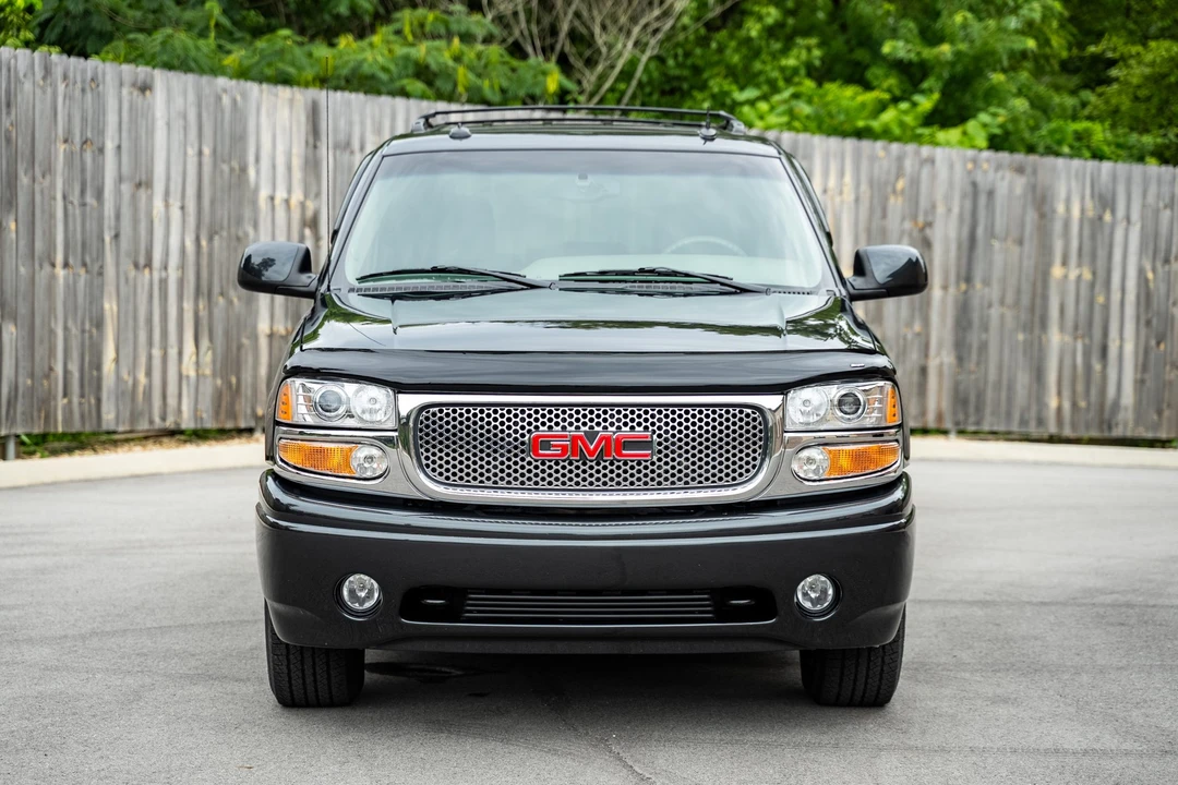 2003 GMC Yukon 2nd Gen - Image 4 of 31