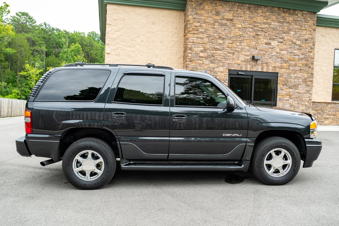2003 GMC Yukon 2nd Gen - Image 5 of 31