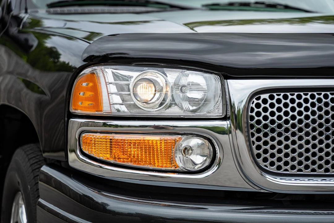 2003 GMC Yukon 2nd Gen - Image 29 of 31