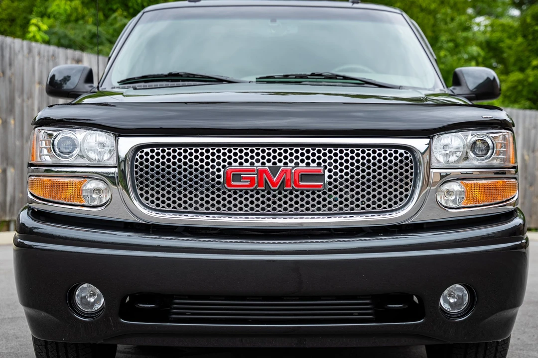 2003 GMC Yukon 2nd Gen - Image 14 of 31
