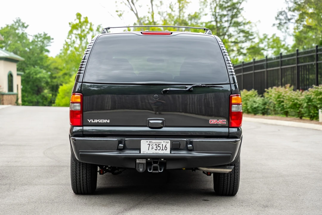 2003 GMC Yukon 2nd Gen - Image 8 of 31