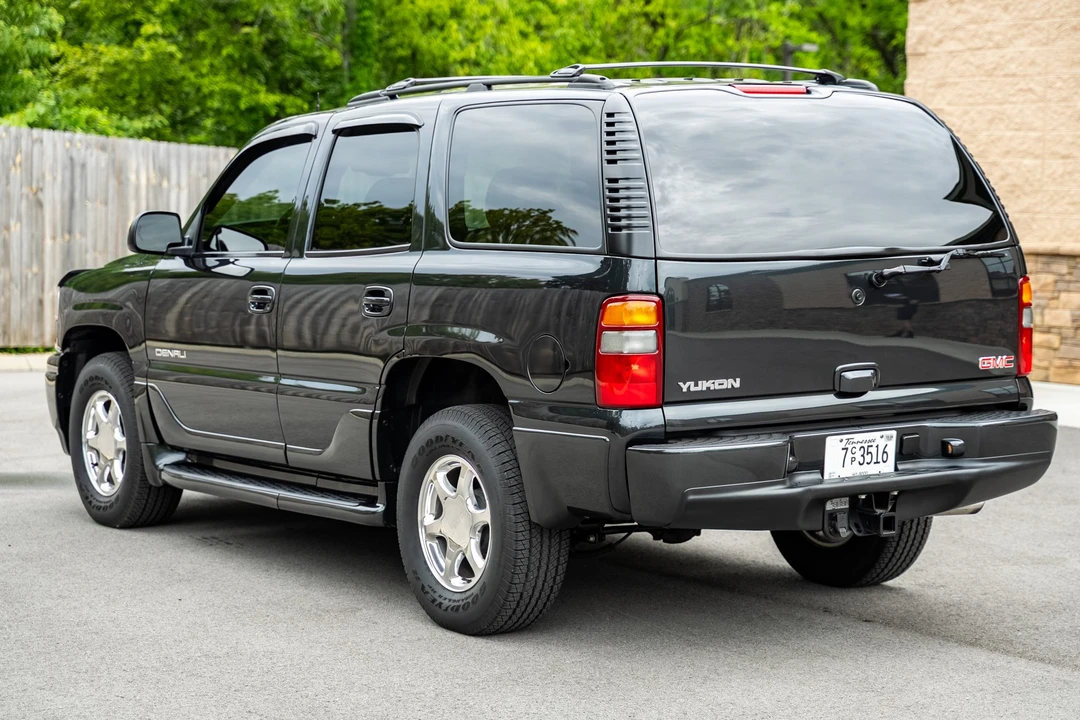 2003 GMC Yukon 2nd Gen - Image 9 of 31