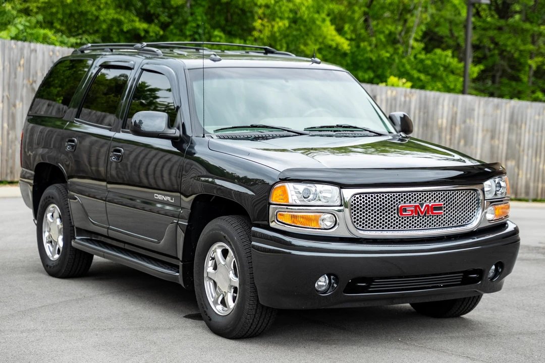 2003 GMC Yukon 2nd Gen - Image 2 of 31