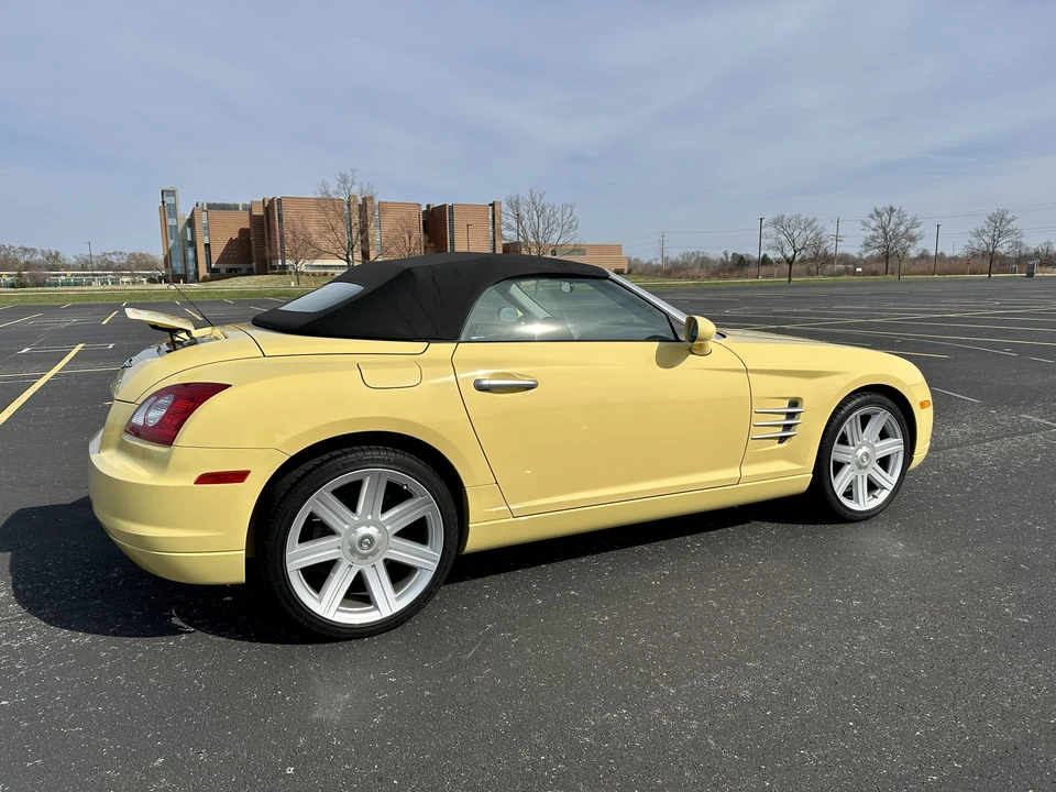 2005 Chrysler Crossfire - Image 21 of 31