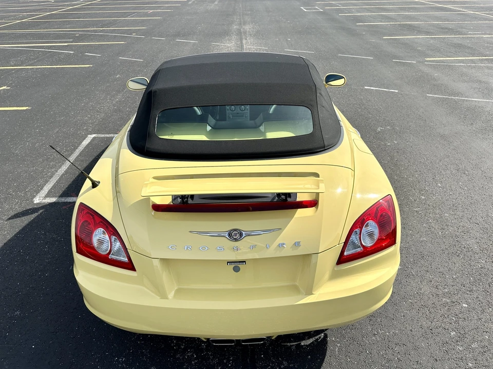 2005 Chrysler Crossfire - Image 15 of 31