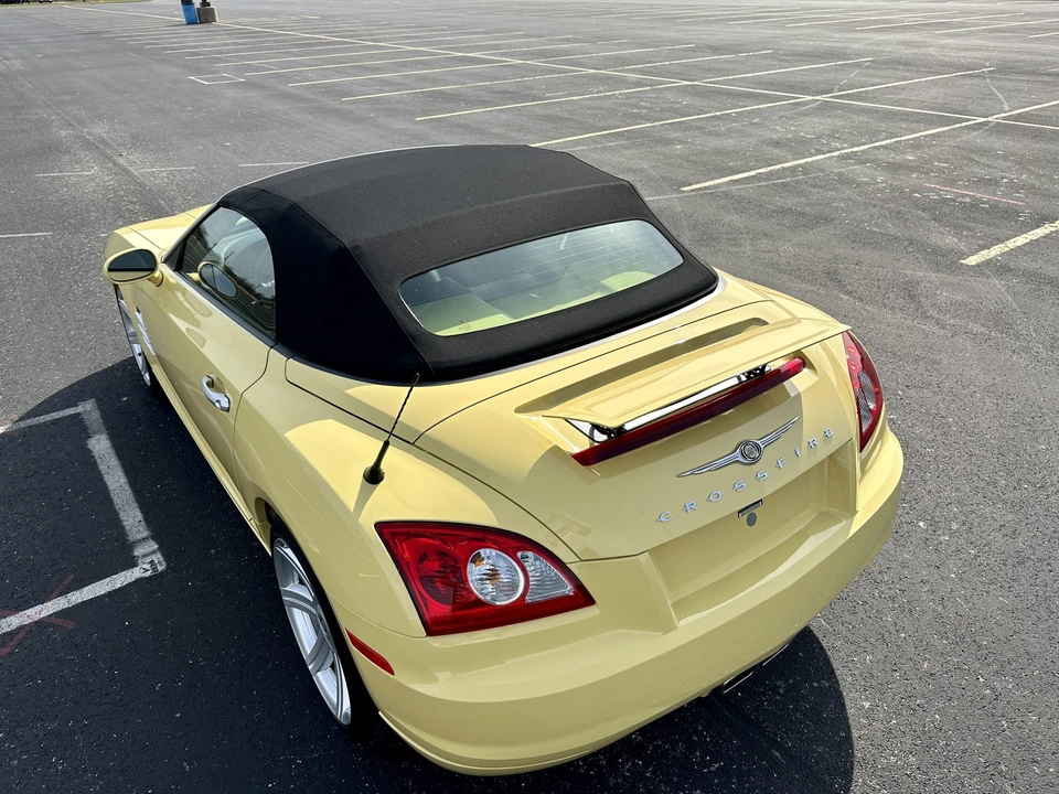 2005 Chrysler Crossfire - Image 13 of 31