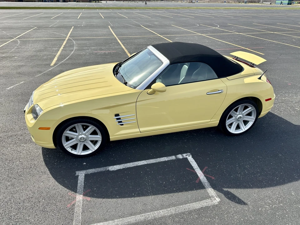 2005 Chrysler Crossfire - Image 7 of 31