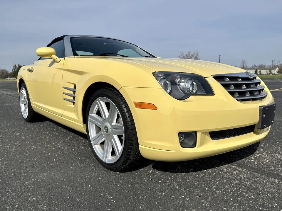 2005 Chrysler Crossfire - Image 28 of 31