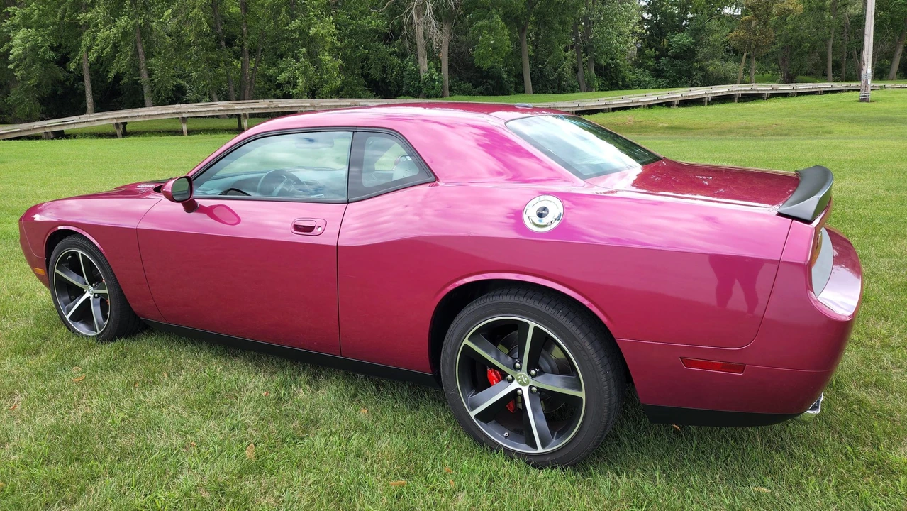 2010 Dodge Challenger SRT8 & 392 3rd Gen - Image 26 of 31