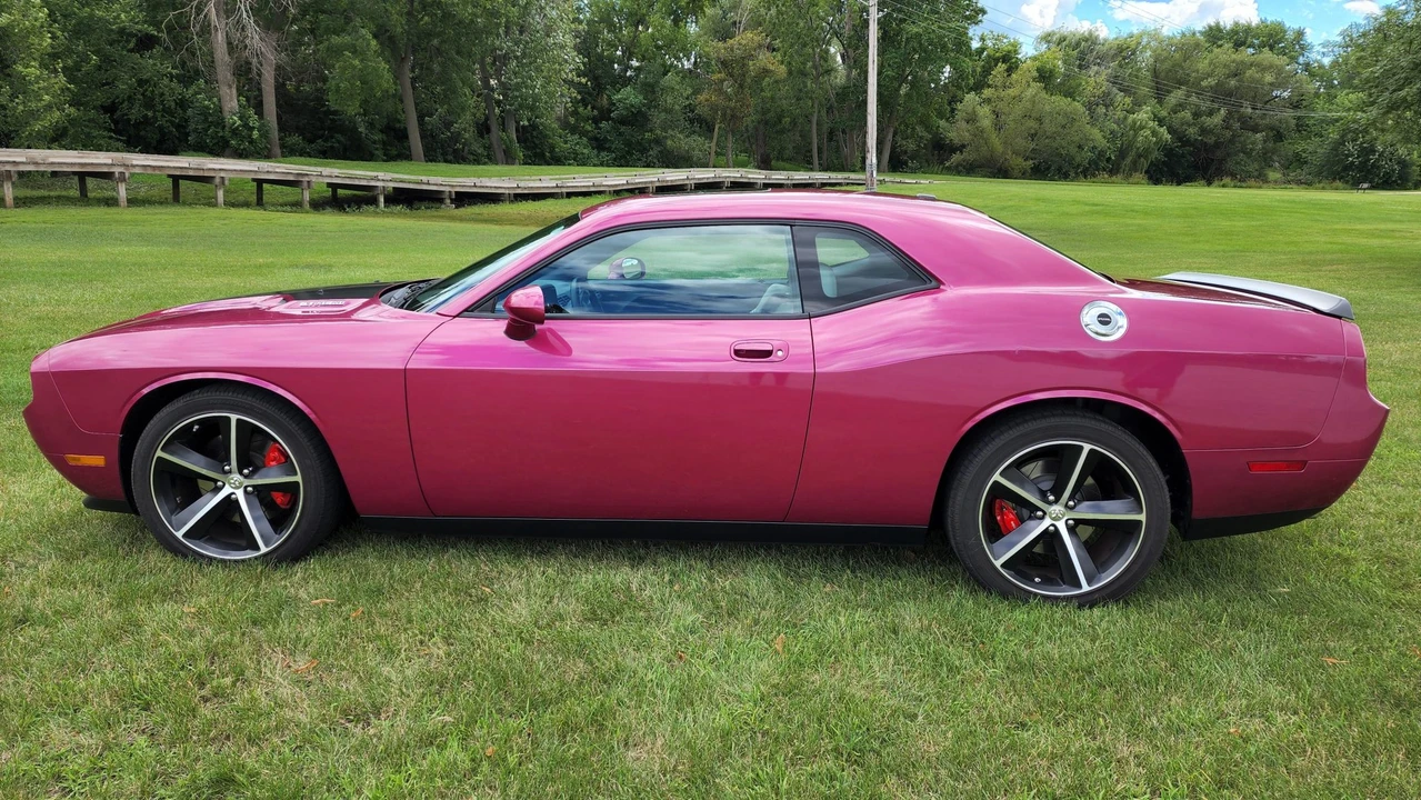 2010 Dodge Challenger SRT8 & 392 3rd Gen - Image 27 of 31