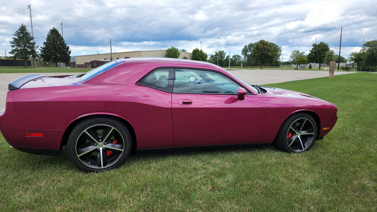2010 Dodge Challenger SRT8 & 392 3rd Gen - Image 19 of 31